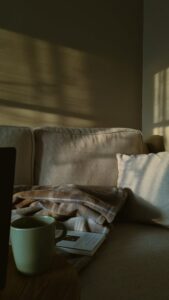 Tips for Creating a Cosy and Inviting Reading Nook in Your Home